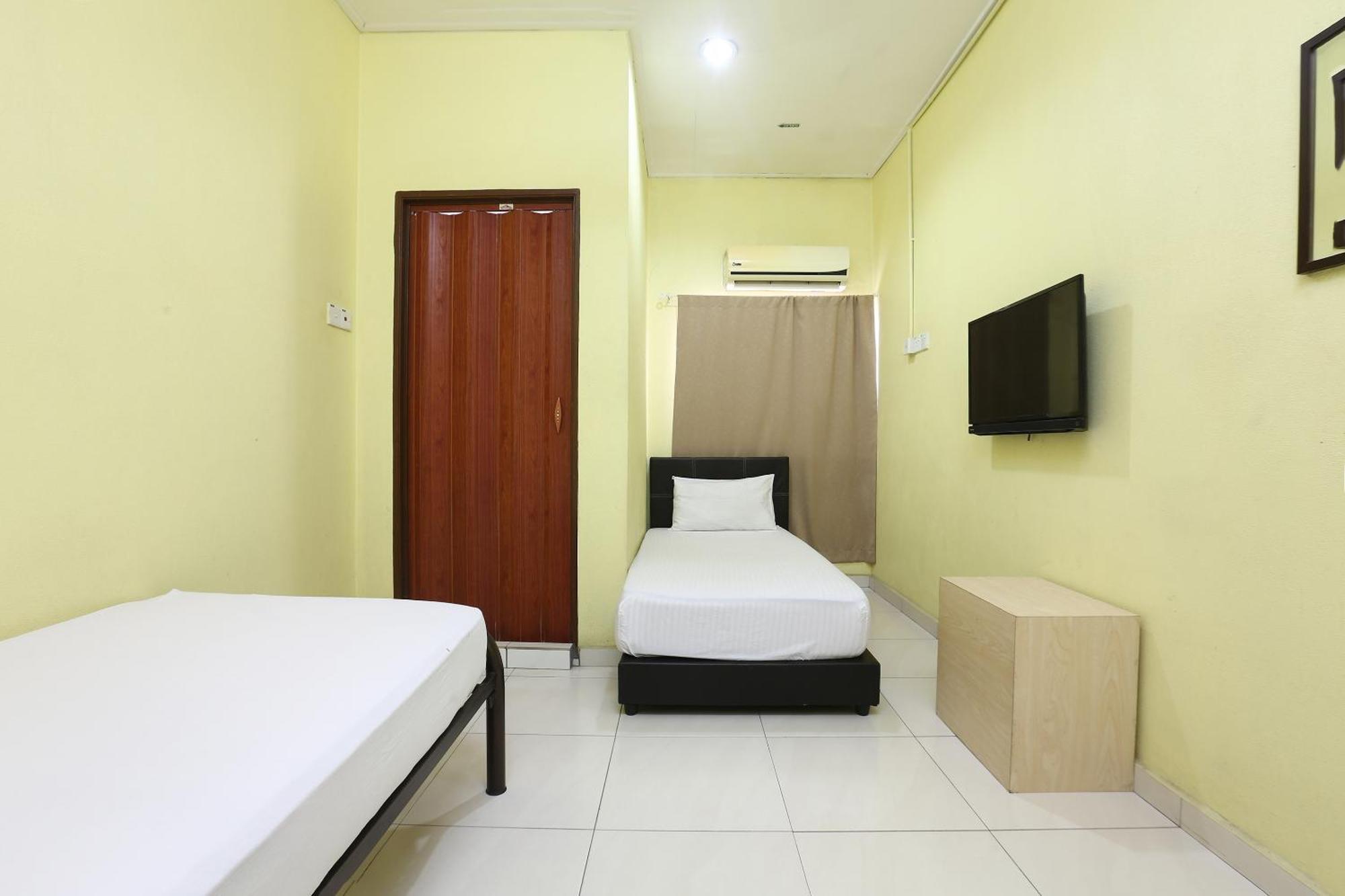 Oyo 89925 Innap Hotel 2*