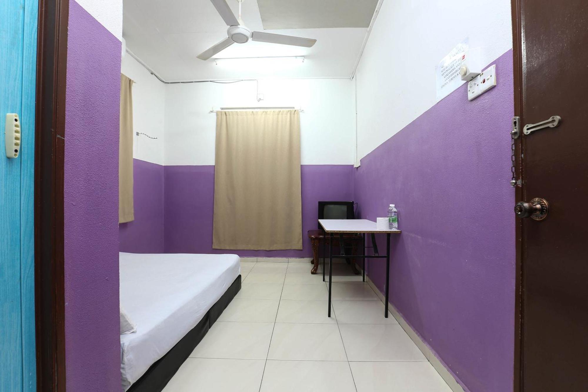 Oyo 89925 Innap Kota Bharu