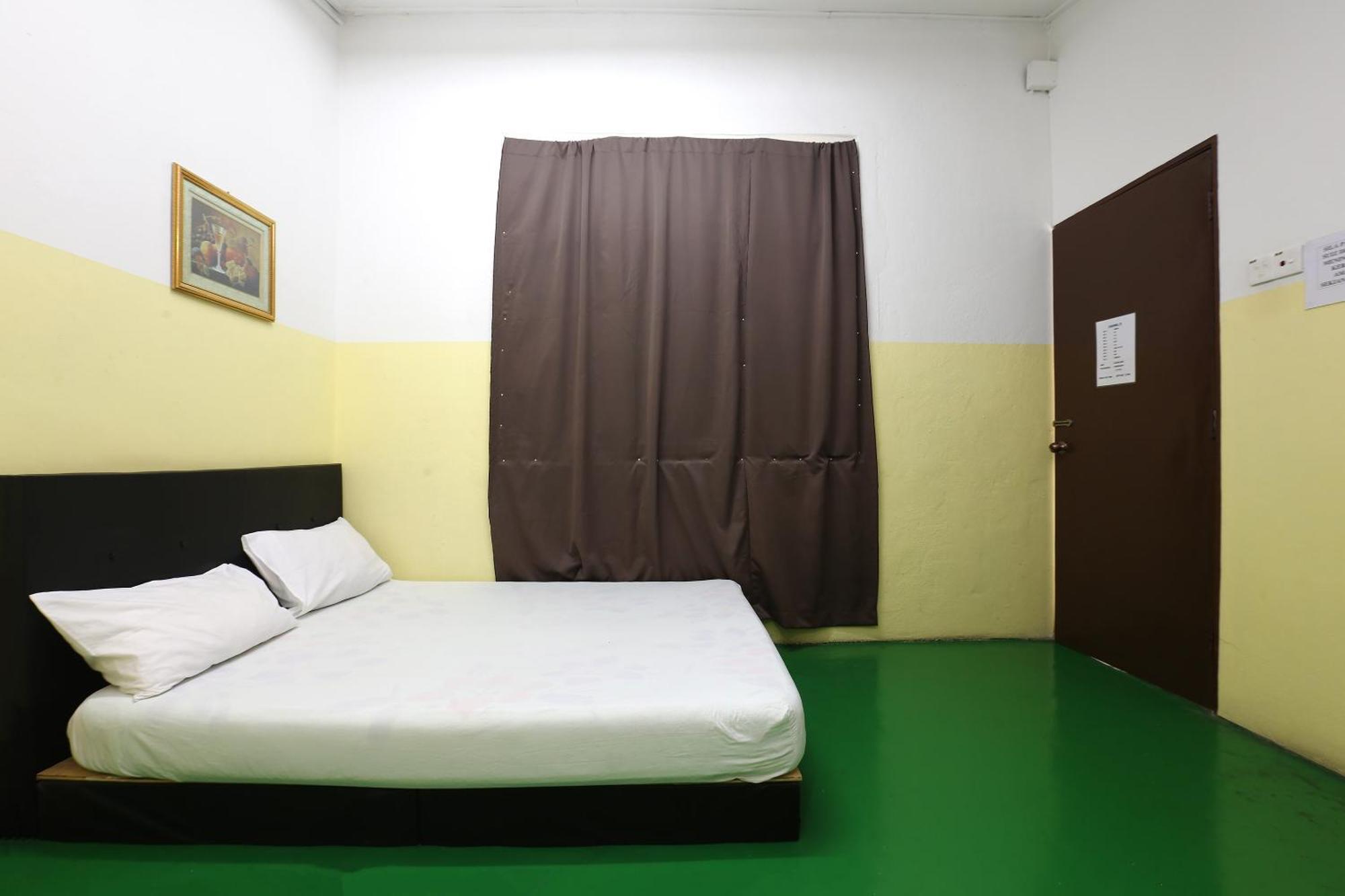 Oyo 89925 Innap Hotel